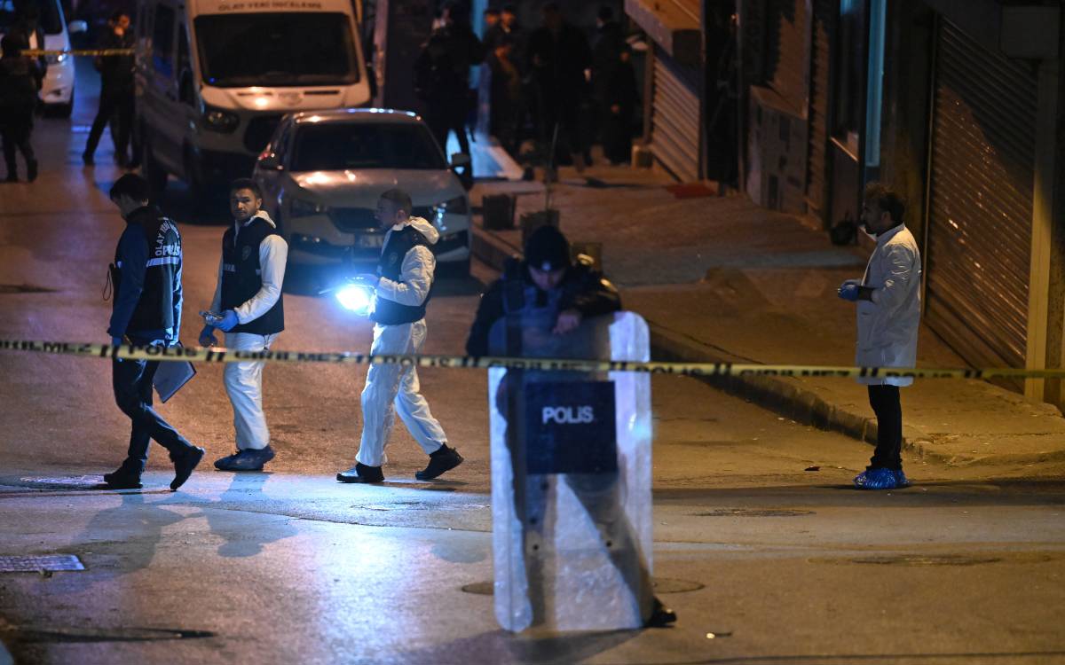 Seventeen detained for Saturday's armed attack during AKP election campaign in İstanbul