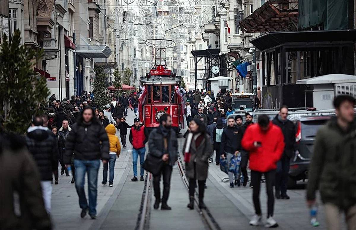 Lêkolîna Ipsosê: “Li Tirkiyeyê ji sedî 73yên mirovan gotiye, em di rêyeke şaş de ne”
