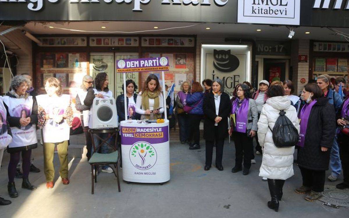 /haber/women-s-election-stand-in-ankara-s-mamak-for-imprisoned-politician-s-election-campaign-292997