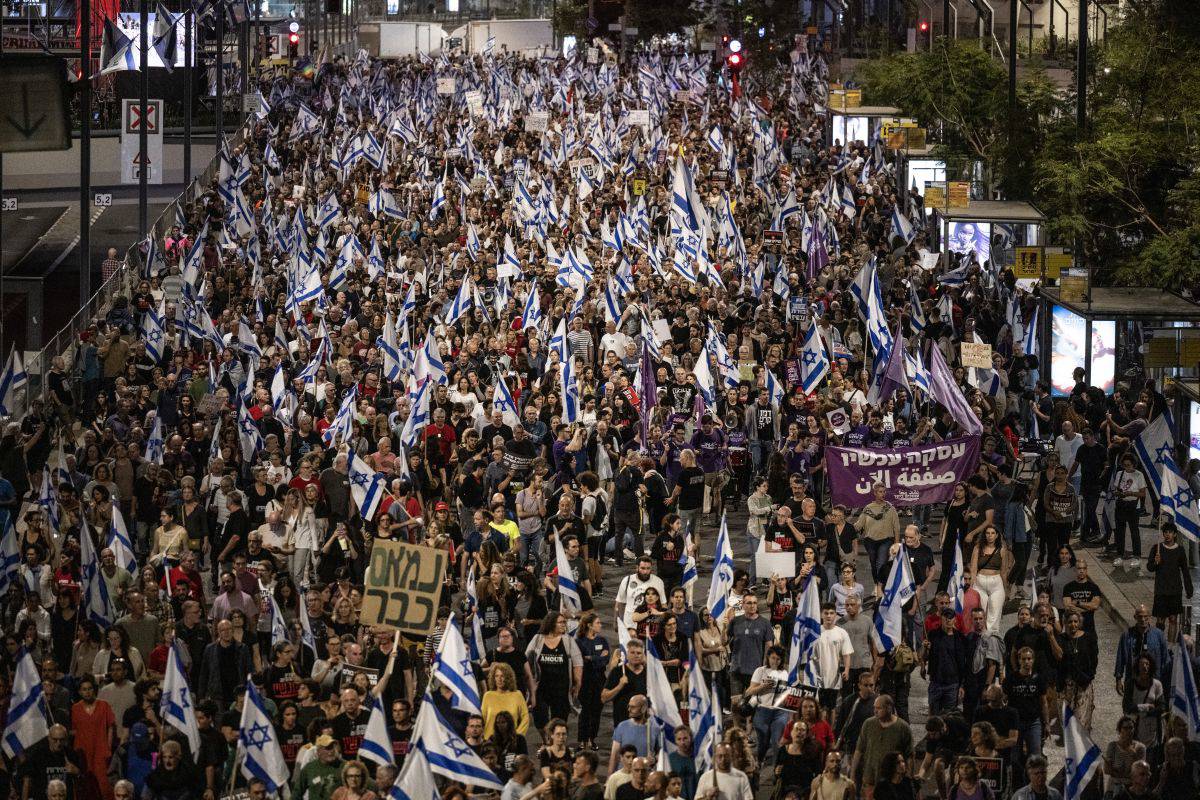 İsrailliler hükümeti protesto etti