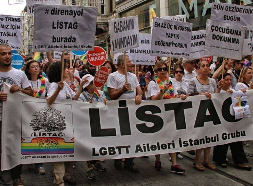 LGBTİ+ ailelerinden Erdoğan’a açık mektup: “Çocuklarımızla uğraşmaktan vazgeçin”