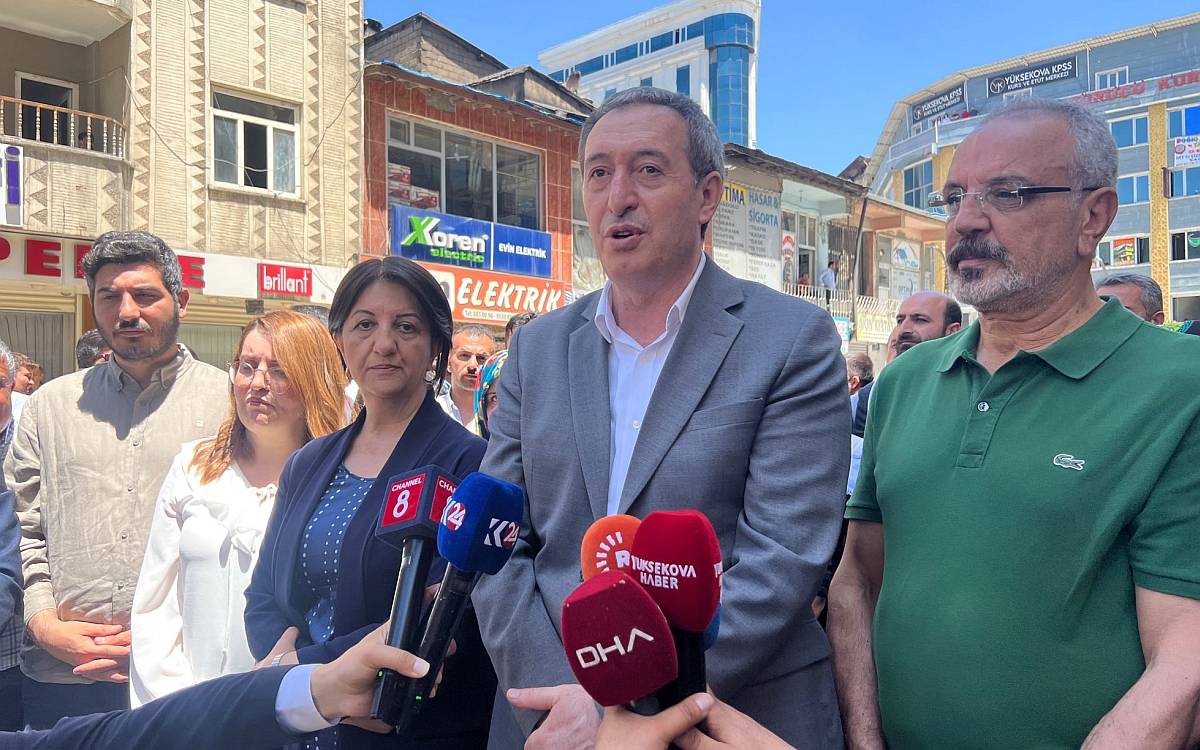 Bakırhan: Hiçbir Kürt AKP binasının önünden bile geçmemeli