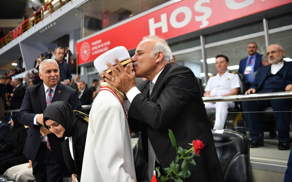 Erdoğan, Diyarbakır Valiliğine eski kayyım ve AKP'li belediye başkanını atadı