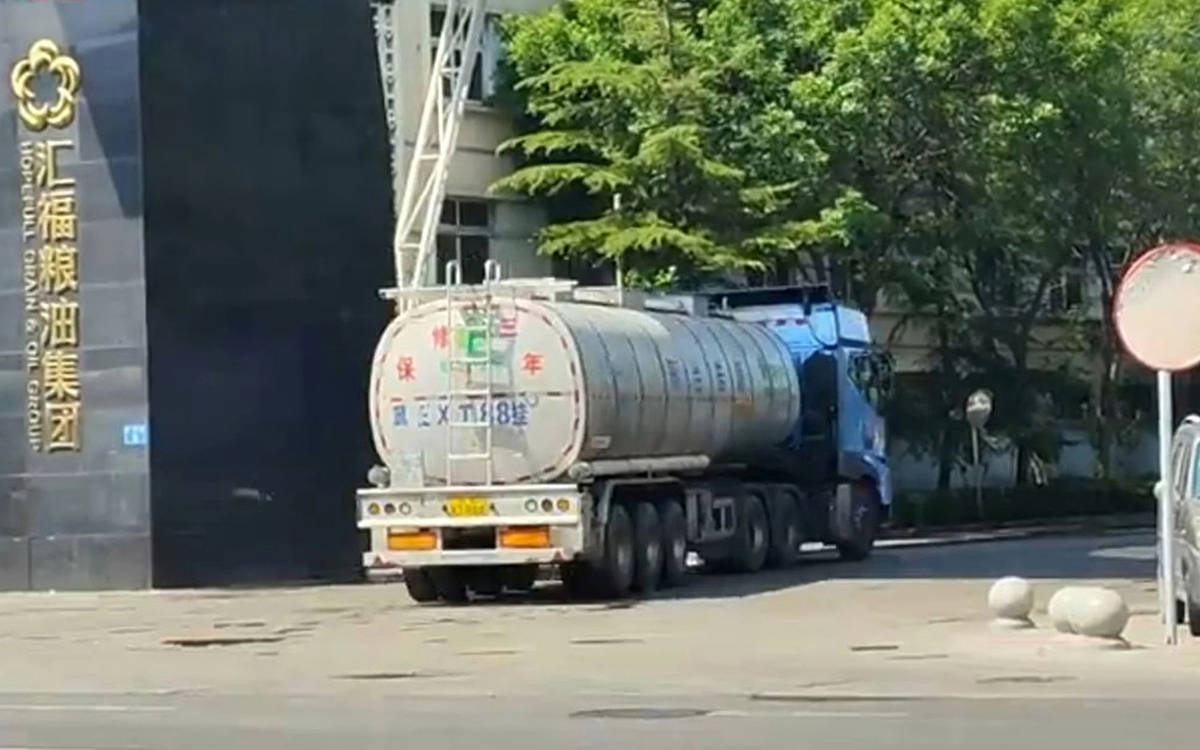 Çin’de yakıt tankerleriyle yemeklik yağ taşınması tepkilere yol açtı