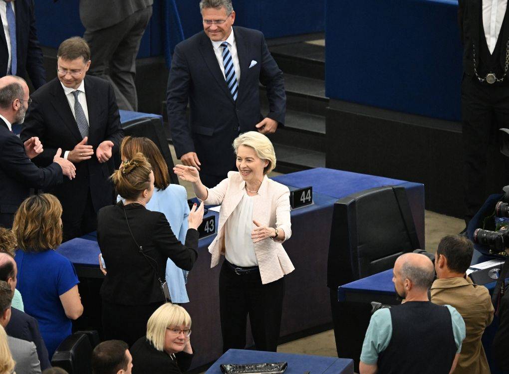 Ursula von der Leyen bir kez daha AB Komisyonu Başkanı seçildi