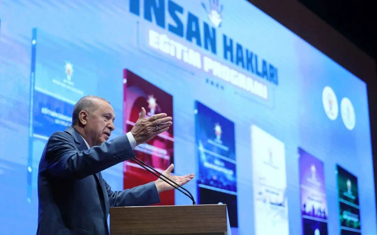 Erdoğan labels critics of Instagram ban ‘house negros’