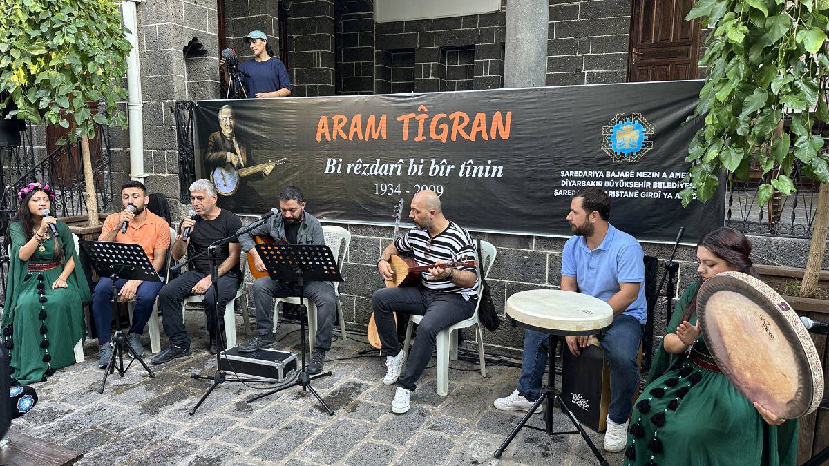 Aram Tigran Diyarbakır’da şarkılarıyla anıldı