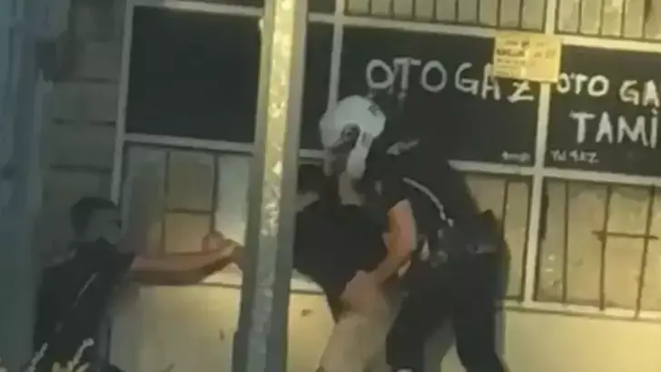 Police officers in Urfa face investigation after video shows beating of motorcyclist