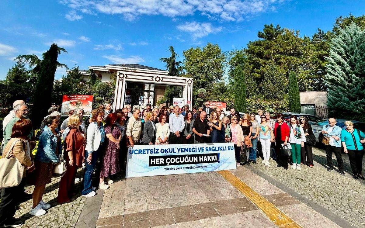 "Okullarda 'bir öğün yemek ve temiz su' tüm öğrencilerin temel hakkıdır"