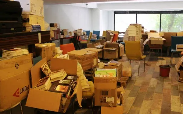 Police seize hundreds of books, periodicals on 'terrorism' suspicion in raid on Diyarbakır bookstore