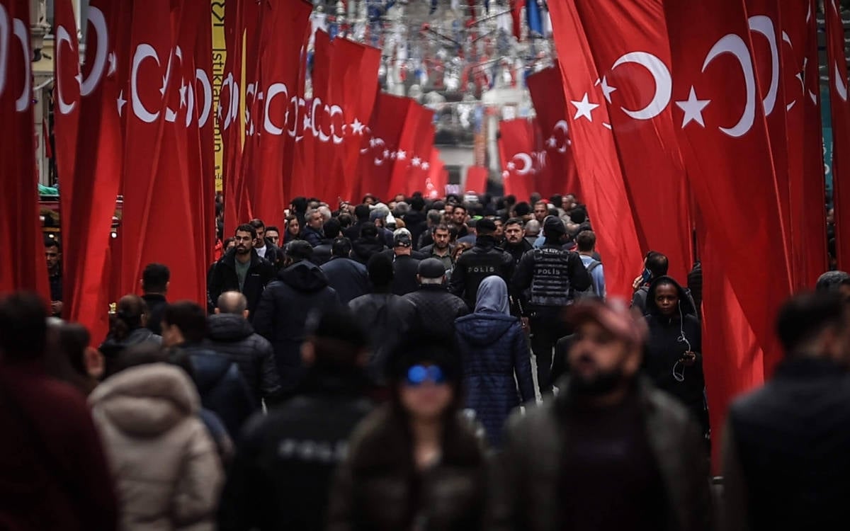 “Dünyanın herhangi bir yerindeki o Kürt kendini yalnız hissetmesin diye”