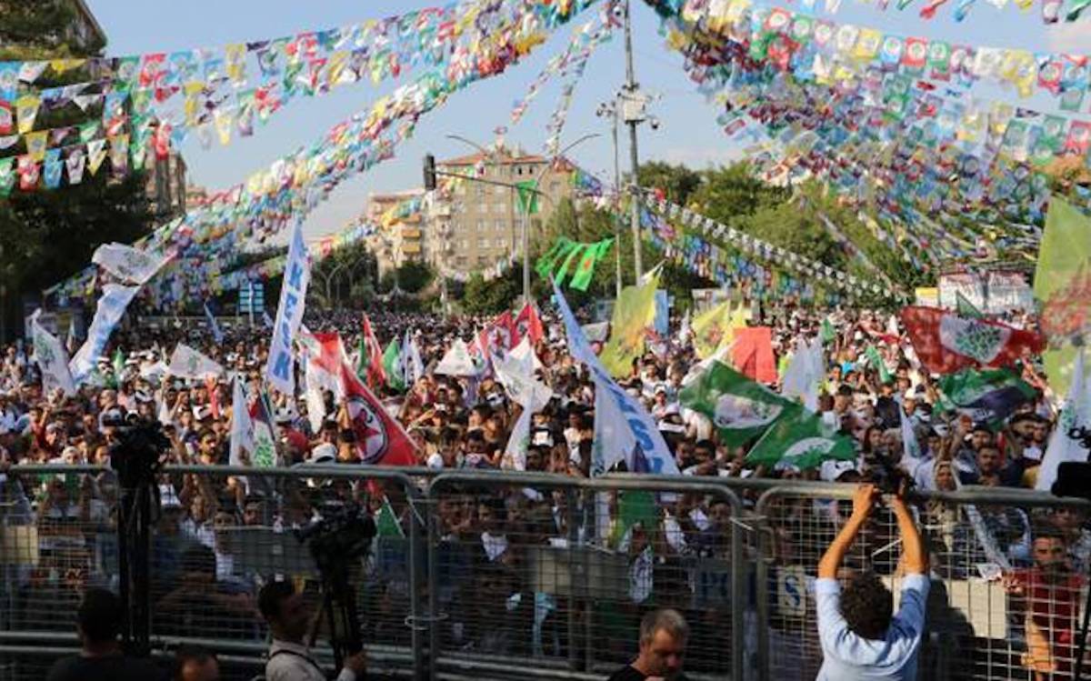 "Özgürlük için" 13 Ekim Diyarbakır mitingi valilikçe yasaklandı