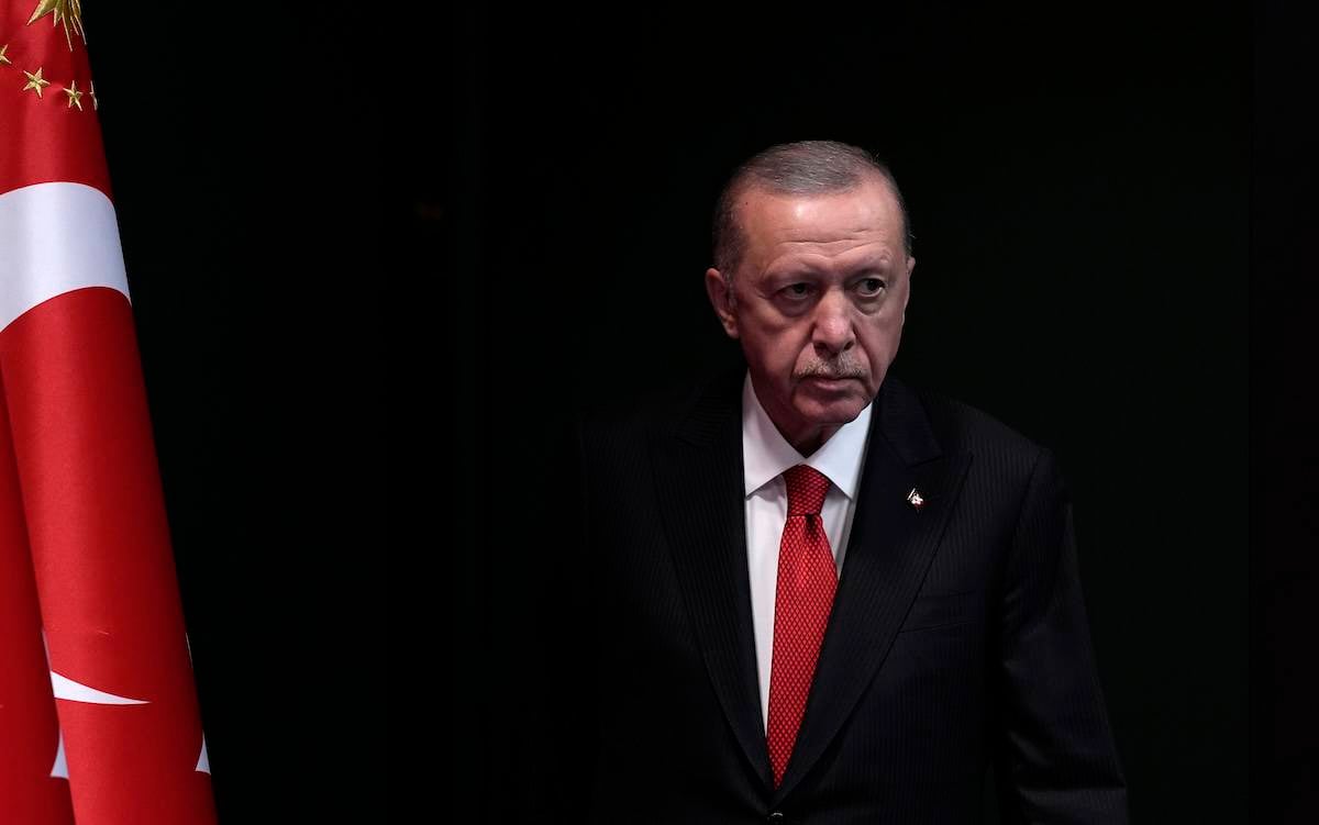 Erdoğan, Kılıçdaroğlu''nu "yumuşamayı baltalamak", DEM Parti'yi "uzatılan eli koparmaya kalkışmak"la suçladı