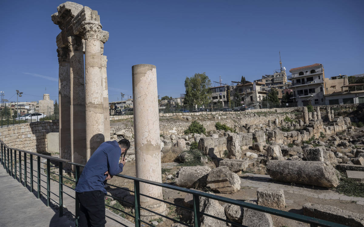 İsrail, Lübnan'ın Baalbek kentindeki halktan evlerini terk etmelerini istedi