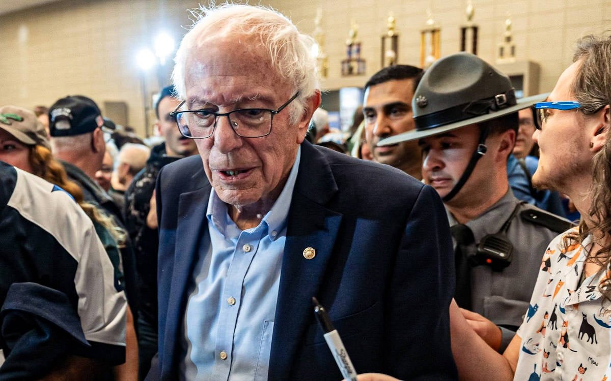 Bernie Sanders: "Değişim isteyen emekçiler, kendilerini terk eden Demokratları terk etti"