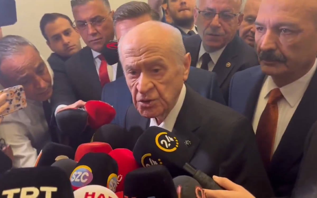 Bahçeli soruyu beğenmedi, TBMM’de gazeteci azarladı