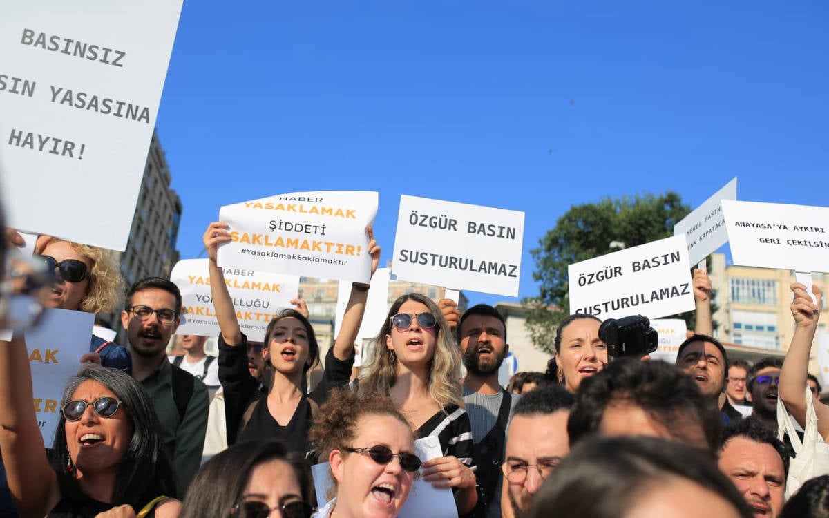 "Etki ajanlığı düzenlemesi iktidarın medyayı yandaşlaştırmak için son adımı"