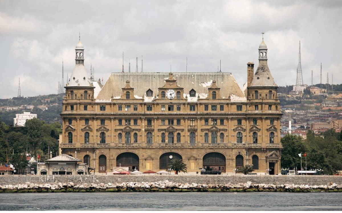 MP raises concerns over future of İstanbul’s historic Haydarpaşa and Sirkeci train stations