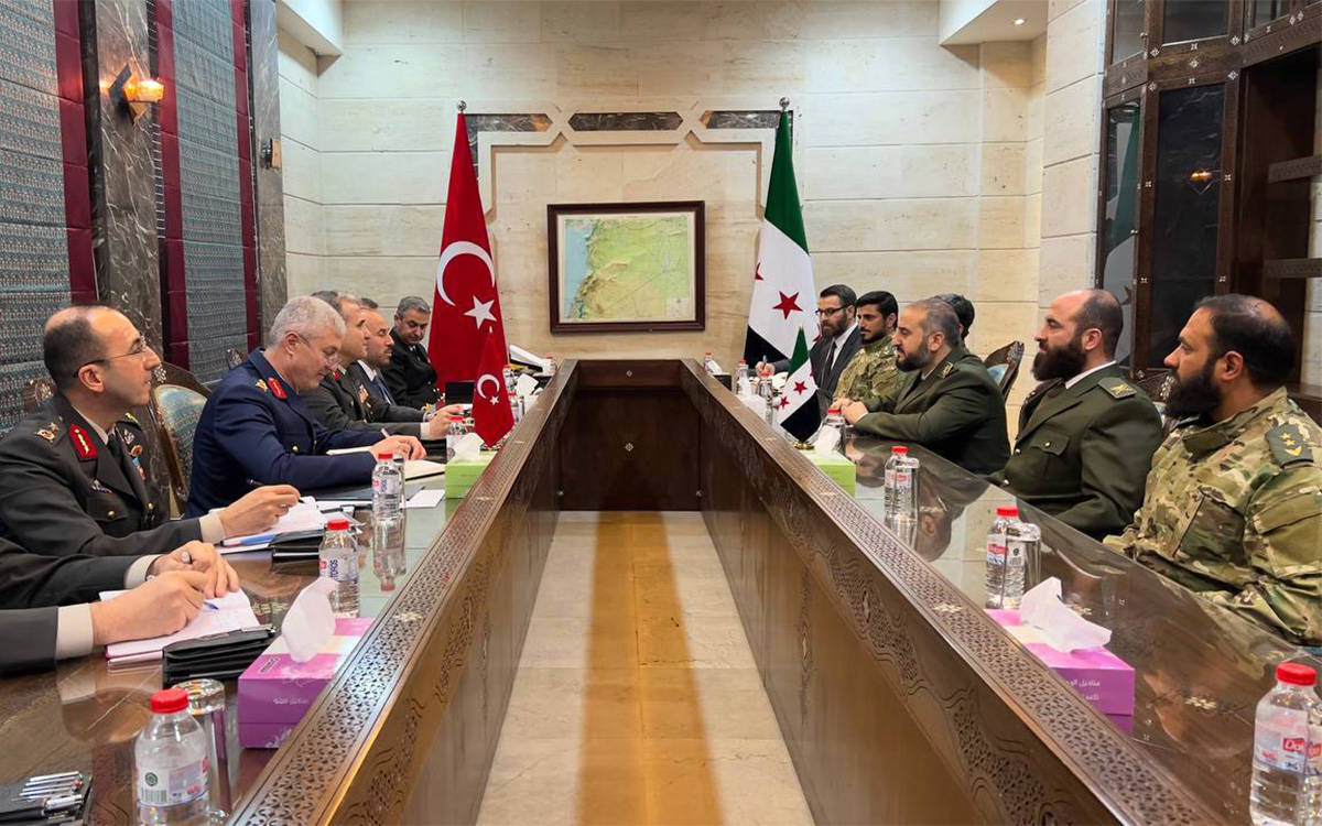 /haber/turkish-defense-delegation-visits-syria-304104