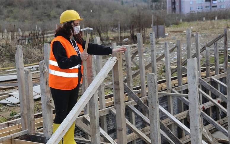 Deprem illerindeki güvencesiz çalışma koşulları inşaat işçilerini öldürüyor