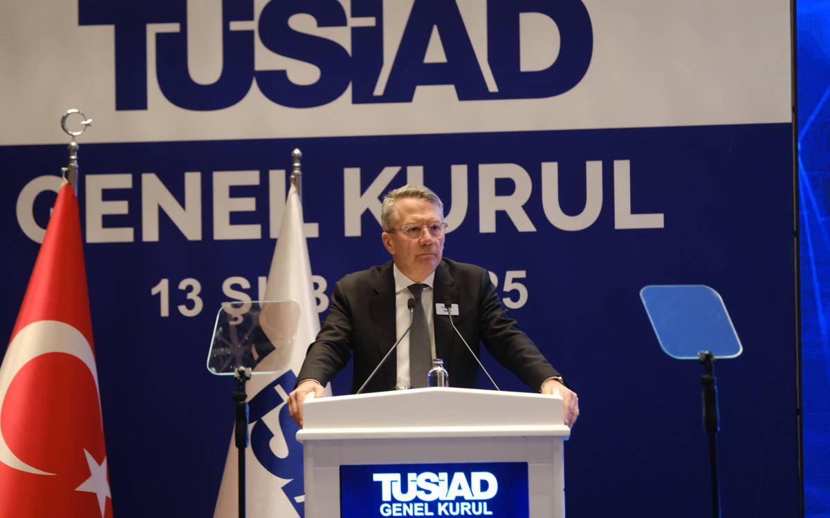 TÜSİAD: Güven bunalımı yaşıyoruz, bunun nedeni çöken sistem