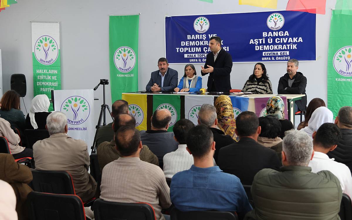 DBP ve DEM Parti 8 kentte halkla buluştu: Barışı her yerde anlatmalıyız