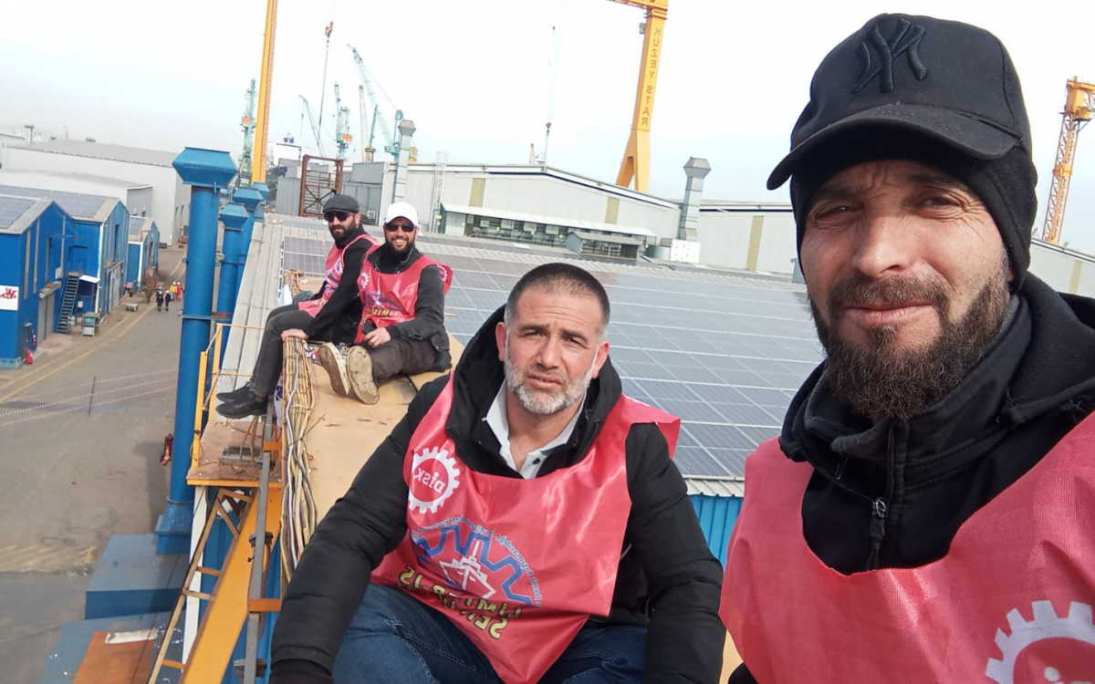 'A hub of labor violations': İstanbul shipyard workers climb crane protesting unpaid wages