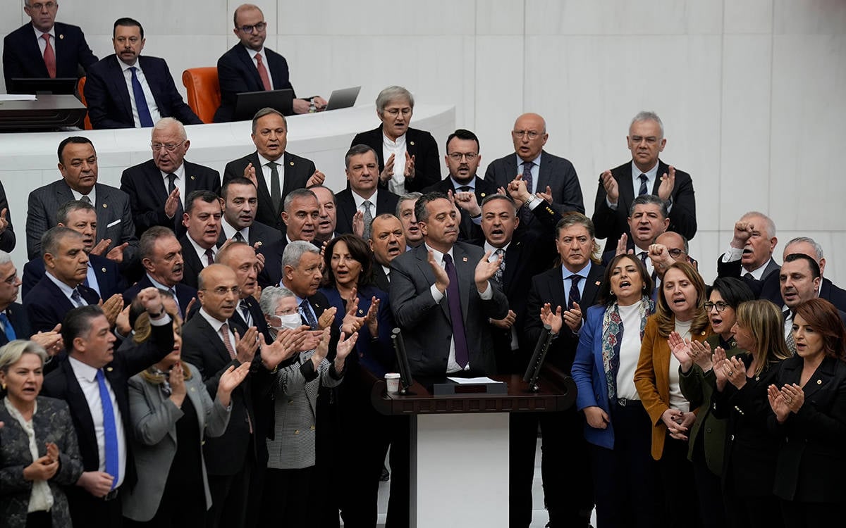 İmamoğlu’s detention protested in parliament