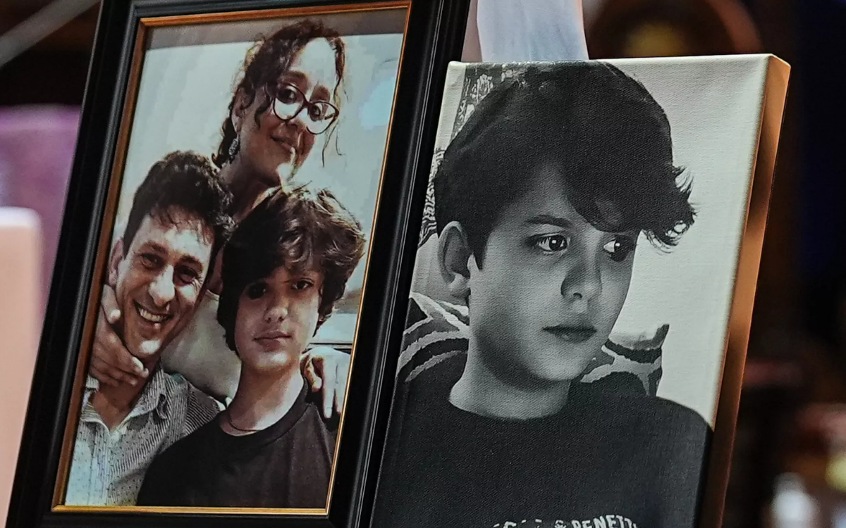 Mattia Ahmet Minguzzi ailesiyle fotoğrafı