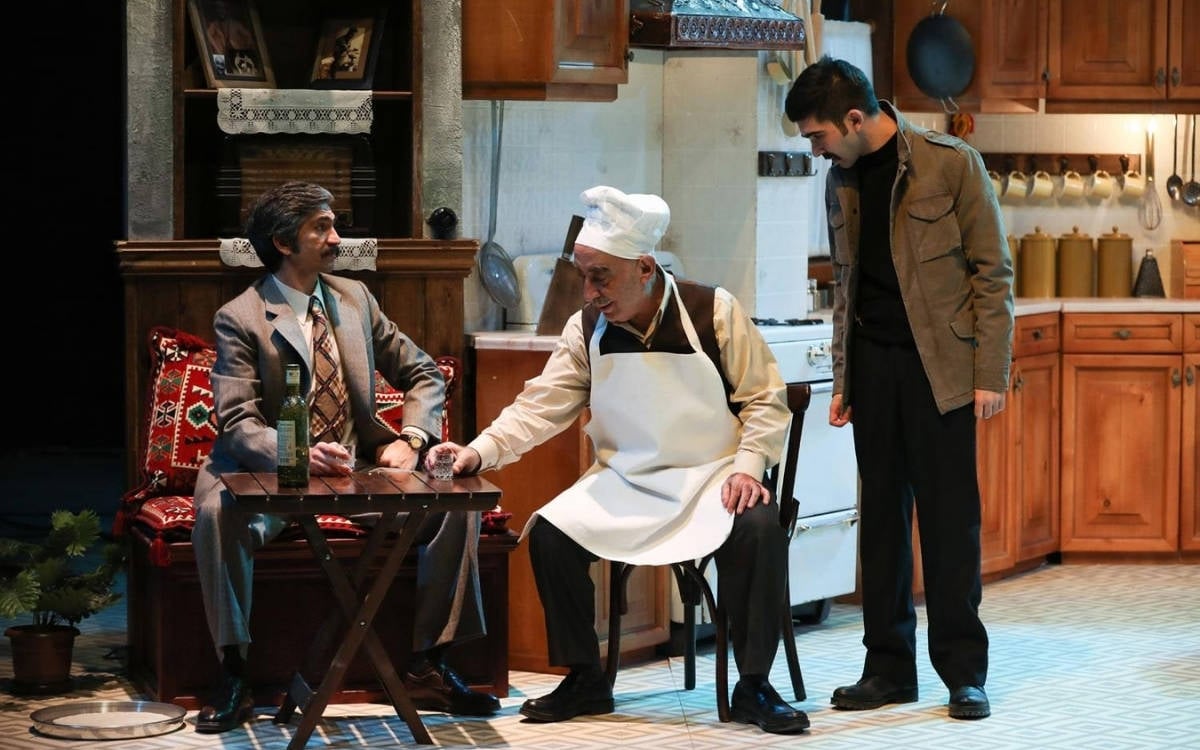 ‘Zengin Mutfağı’ oyunu son kez sahnelenecek