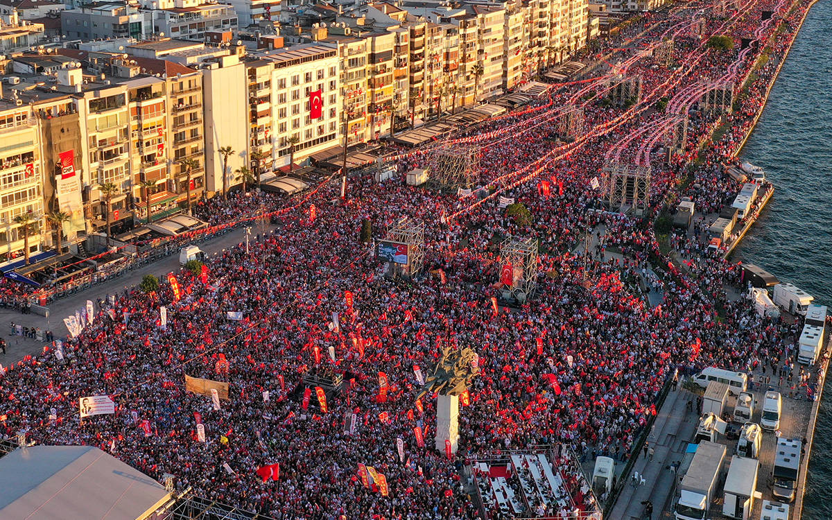 Özgür Özel İzmir'de yüz binlere seslendi: "Artık hep birlikte Türkiye ittifakıyız"