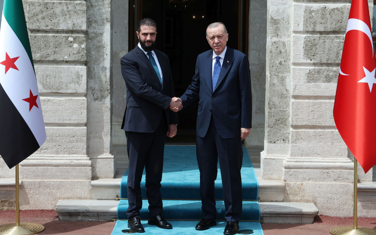 Erdoğan, Dolmabahçe'de Eş-Şara ile görüştü