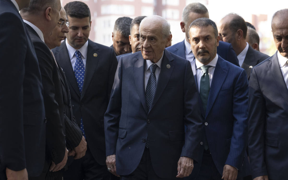 Bahçelî: Divê were qebûlkirin ku pêwîstî bi destûreke nû heye