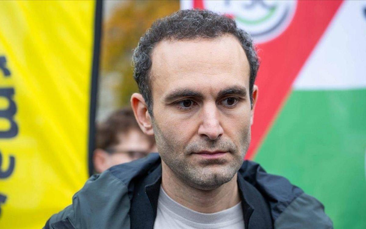Khalid Abdalla şarkısını Filistinli çocuklara adadı