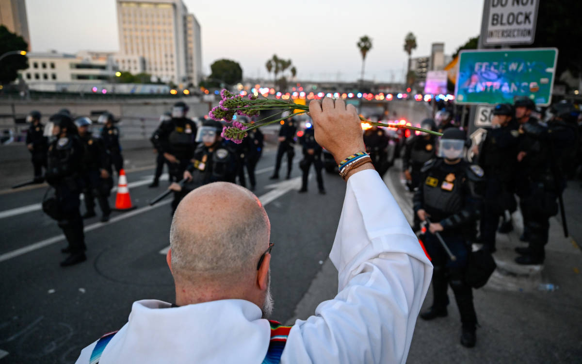 ABD: Los Angeles Belediye Başkanı sokağa çıkma yasağı ilan etti
