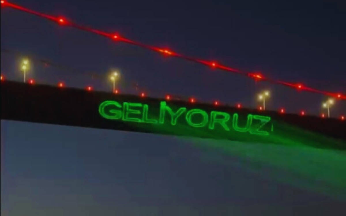 Trans aktivistlerden Boğaziçi Köprüsü eylemi