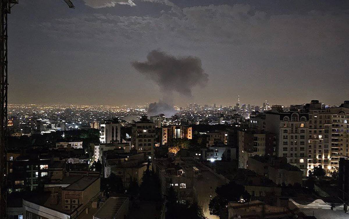 Îsraîlê êrişî tesîsên nukleerî û baregehên leşkerî yên Îranê kir