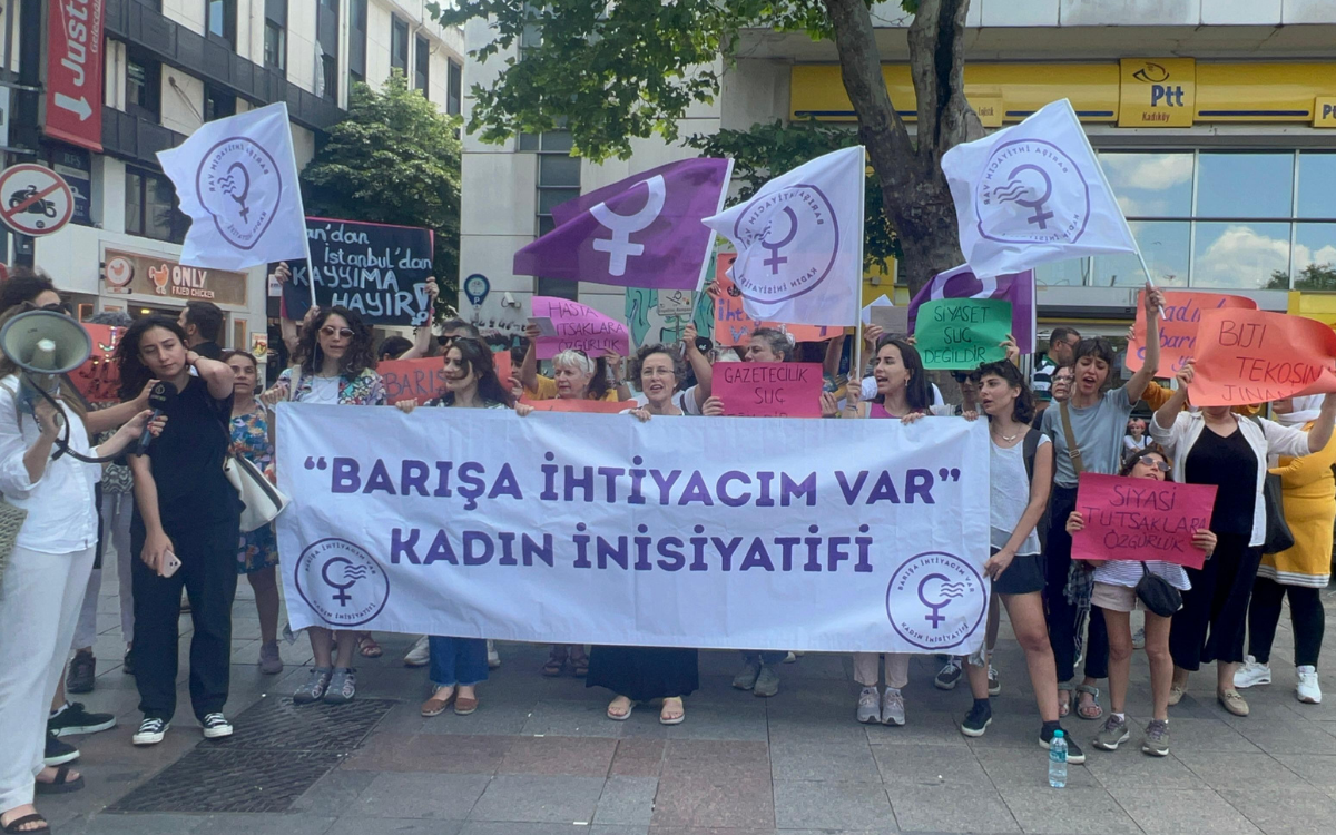 Barışa İhtiyacım Var Kadın İnisiyatifi’nden mahpus kadınlara dayanışma kartları