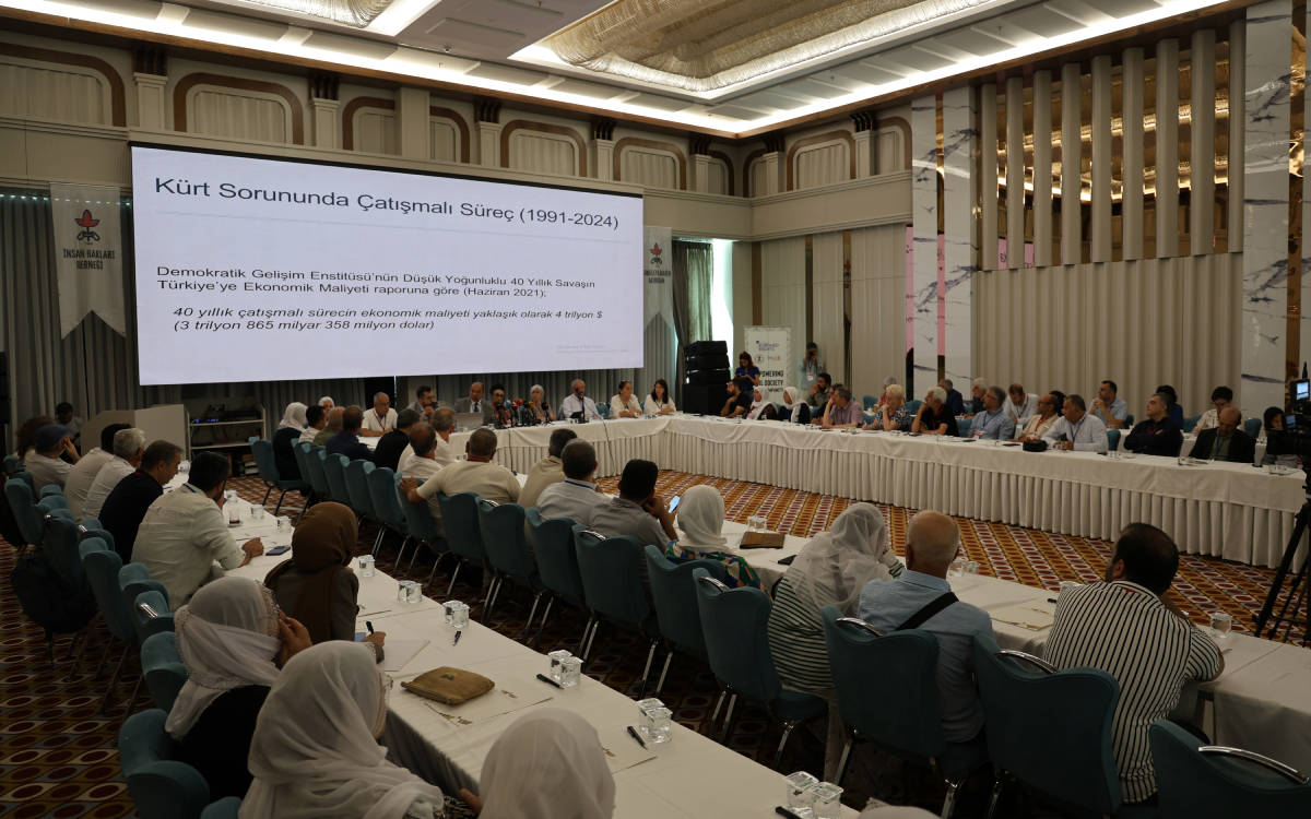 Eren Bülbül'ün annesi: Barışı savunmayayım da ne yapayım