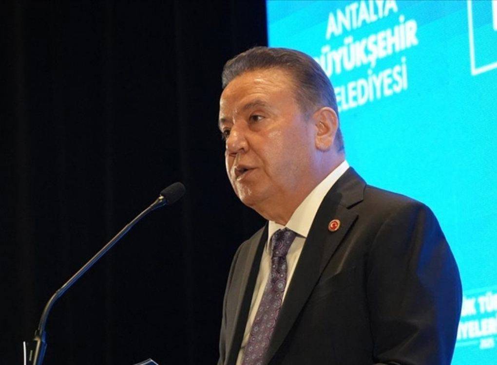 Antalya Büyükşehir Belediye Başkanı Muhittin Böcek tutuklandı