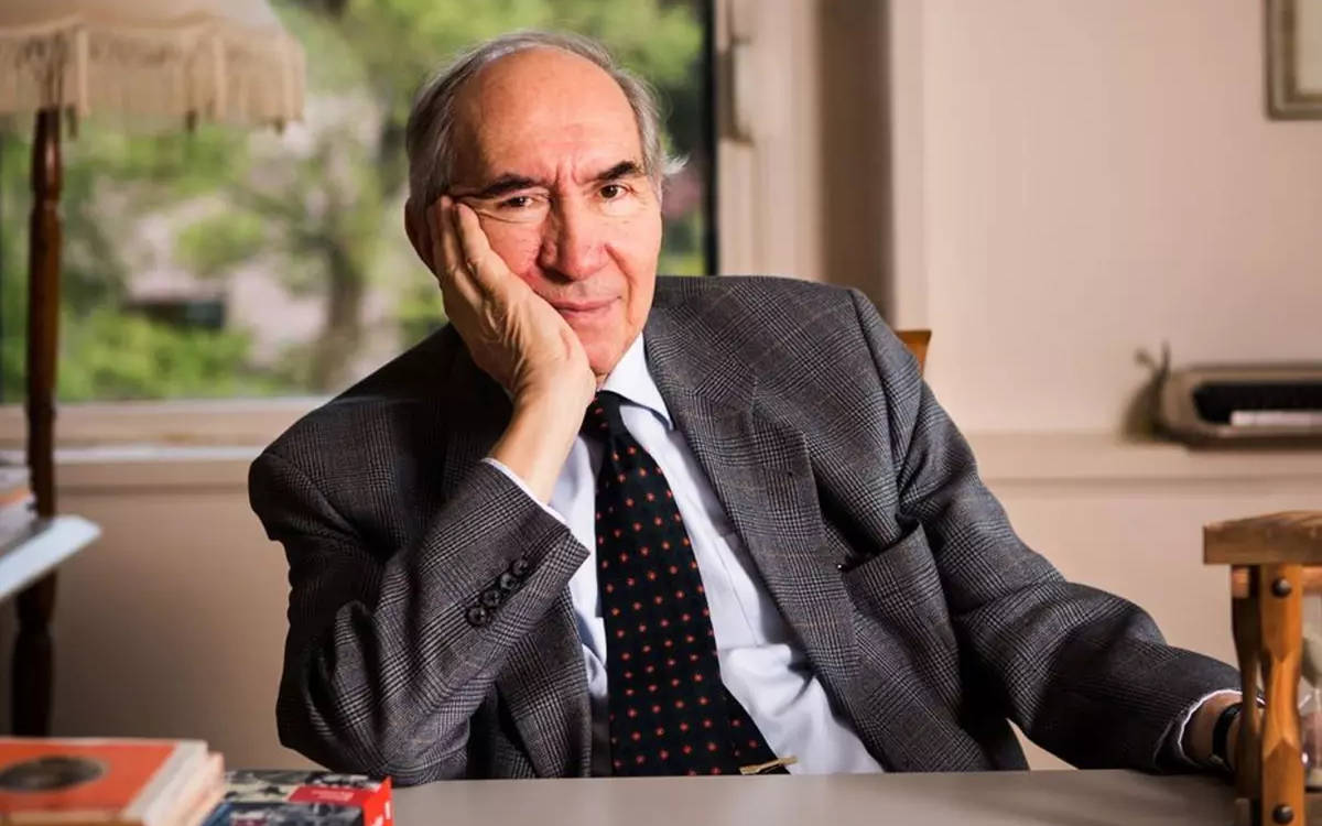 Altan Öymen kimdir?