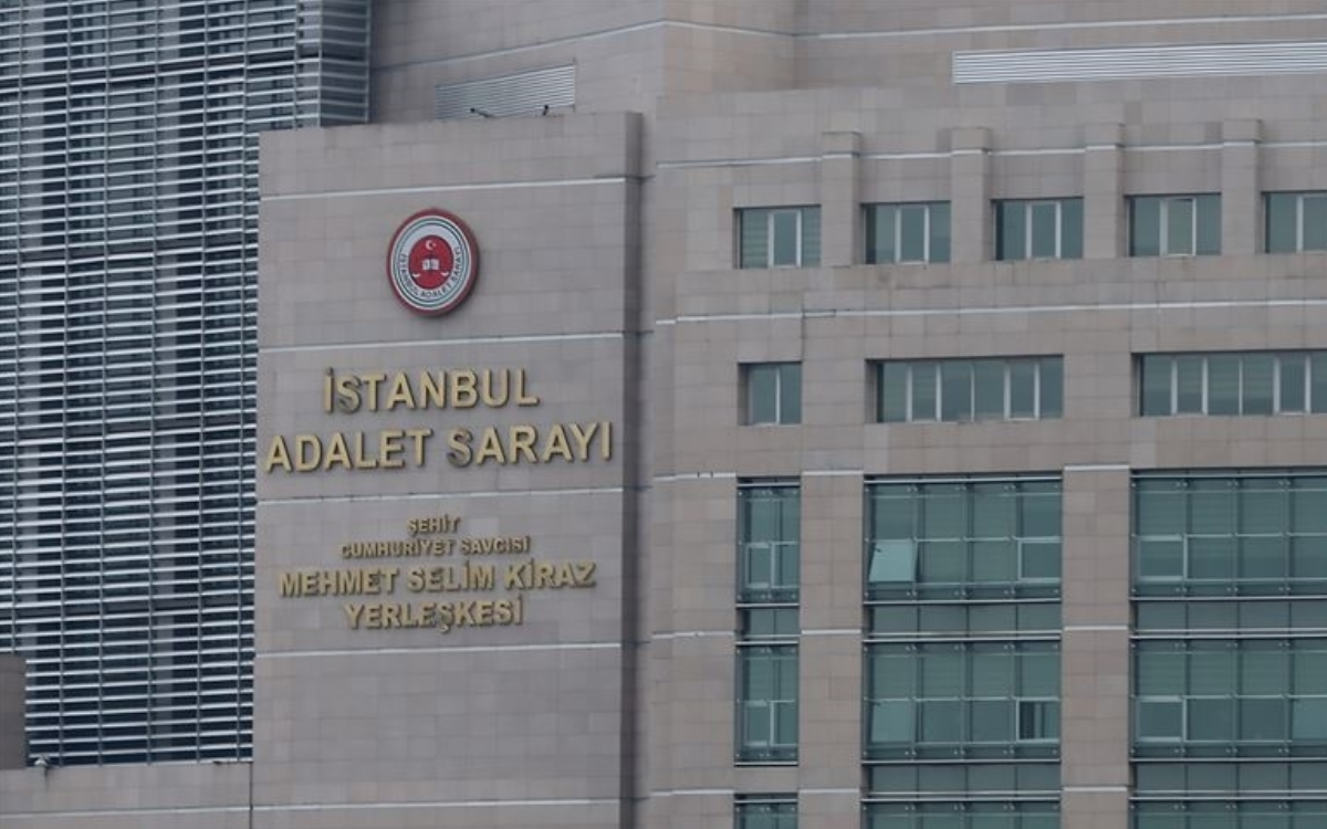 İBB soruşturmasında gözaltına alınan 17 kişi adliyede