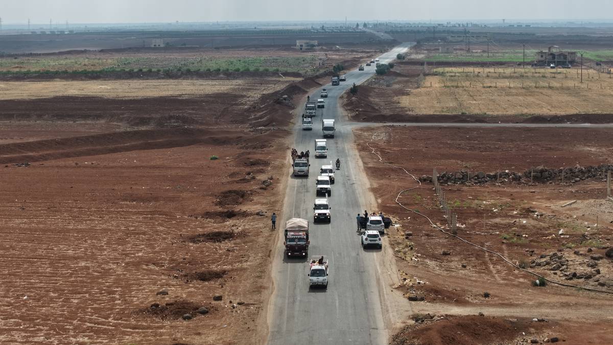 Turkish FM says 'we won't allow Israel to divide Syria,' issues warning to Kurds