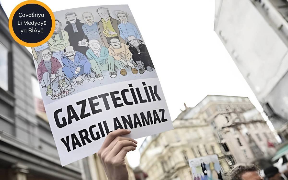 Di bin çavdêriya desthilatê de zexteke bêhempa li rojnamegeran tê kirin