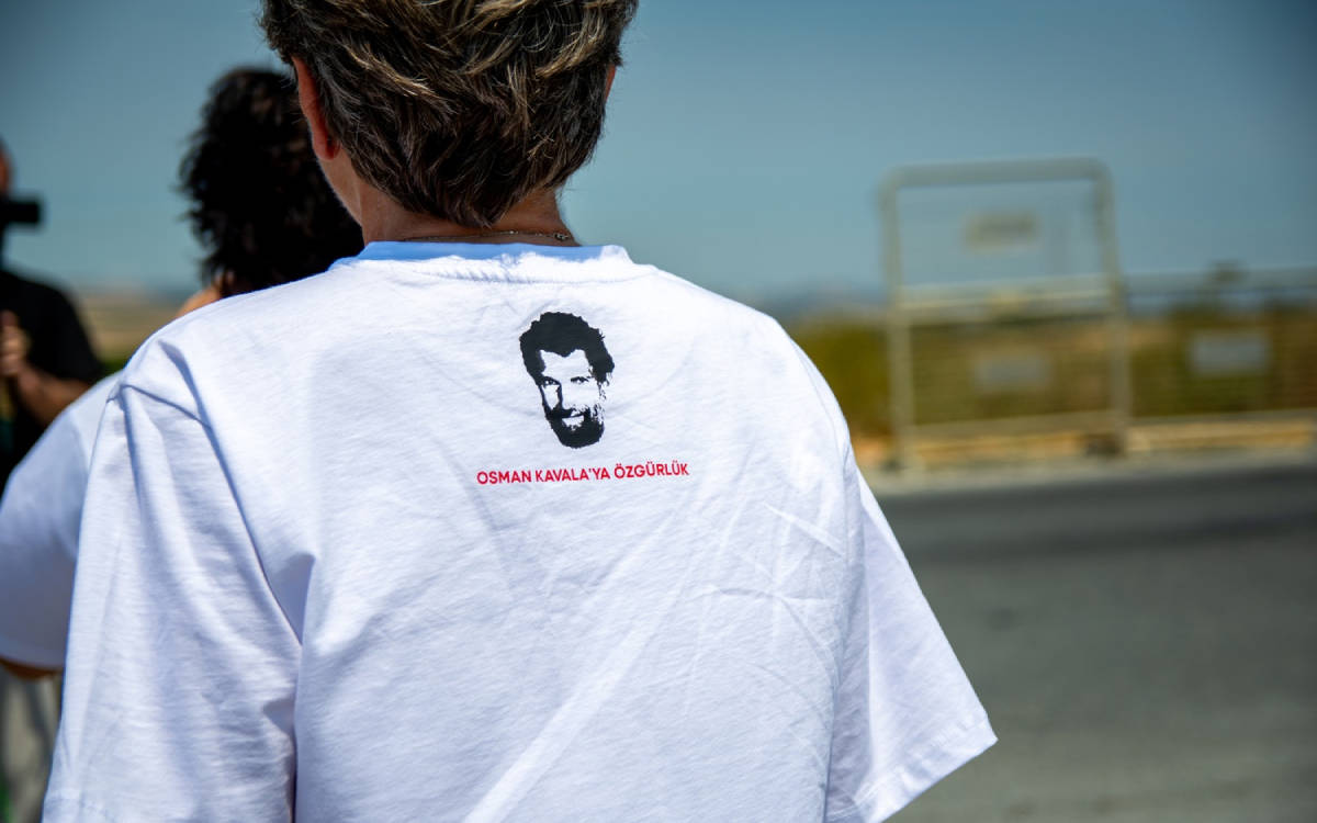Lise arkadaşları, Osman Kavala’yı Silivri’de unutmadı
