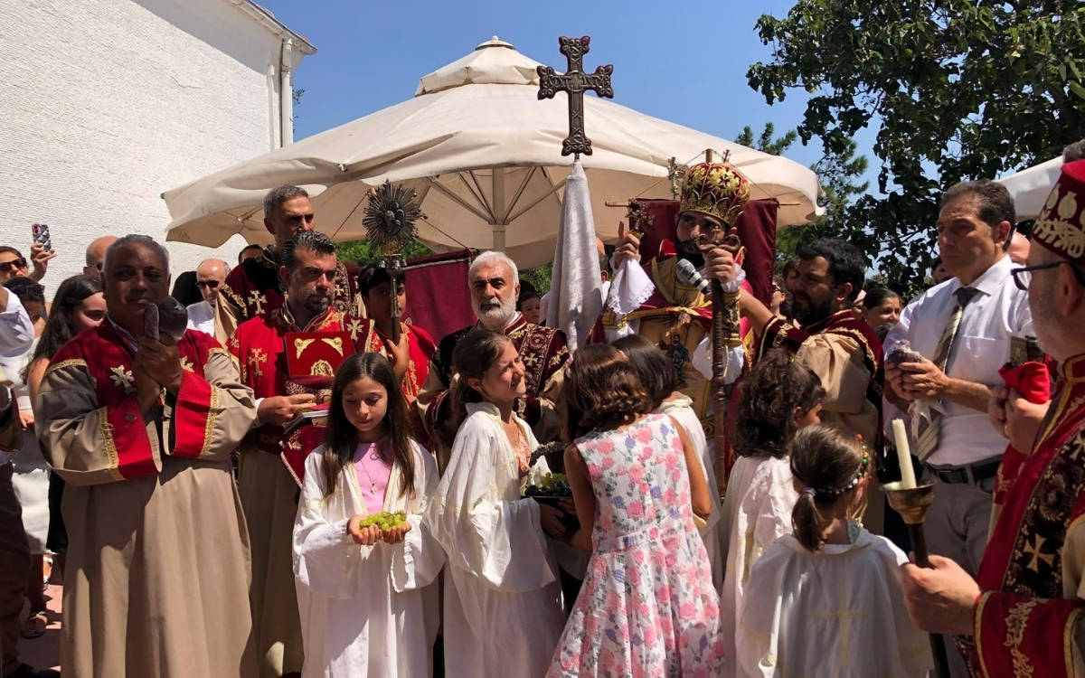 Armenians celebrate Assumption of Holy Mother