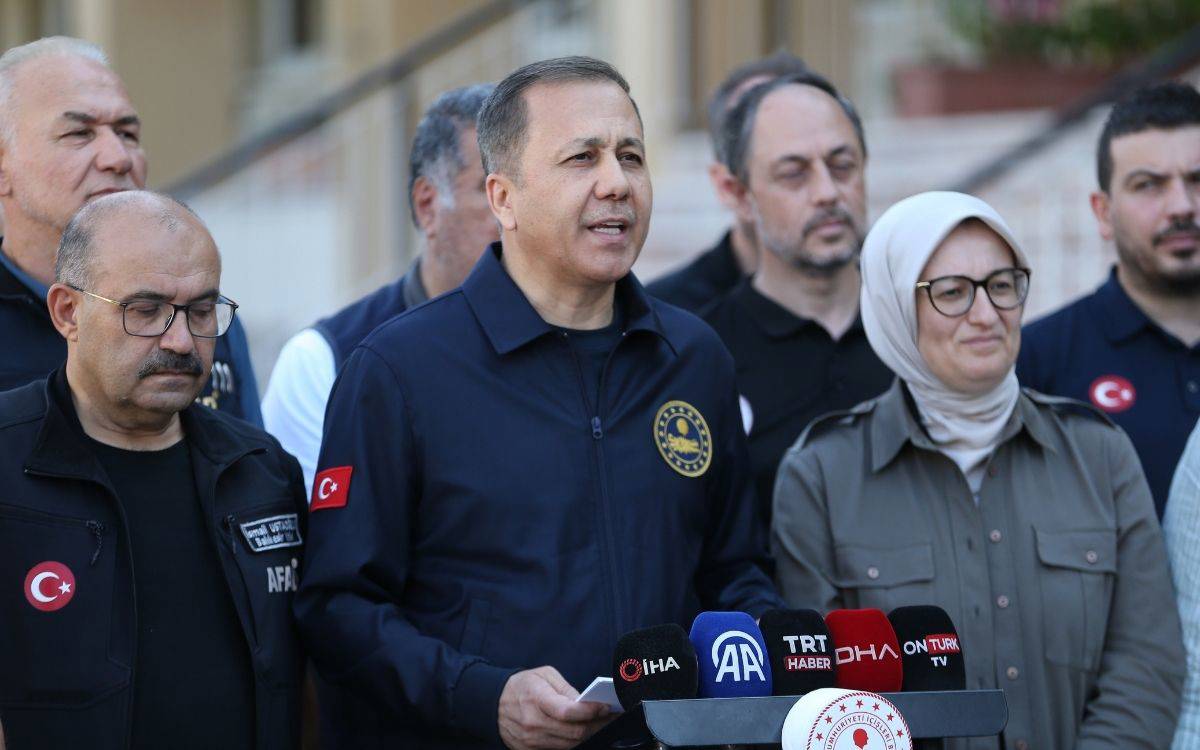 Yerlikaya: Di operasyonên li dijî rêxistinên sûc de 26 kes hatin girtin