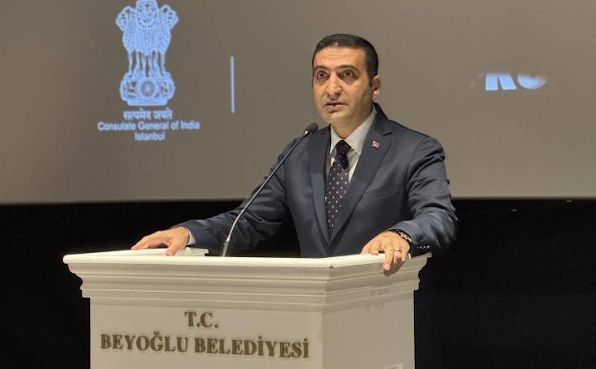 Şaredarê Beyoglûyê Înan Guney û 16 kes hatin girtin