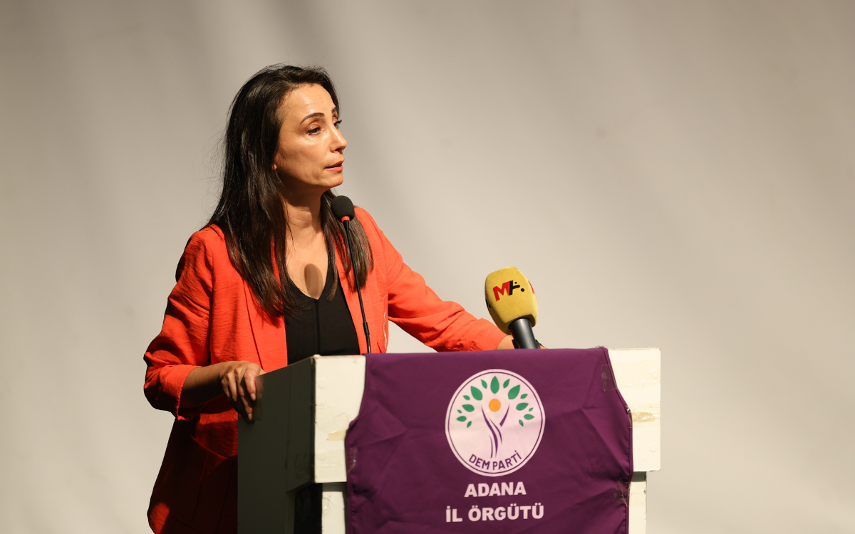 "Komisyon zaman kaybetmeden Öcalan’la görüşmeli"