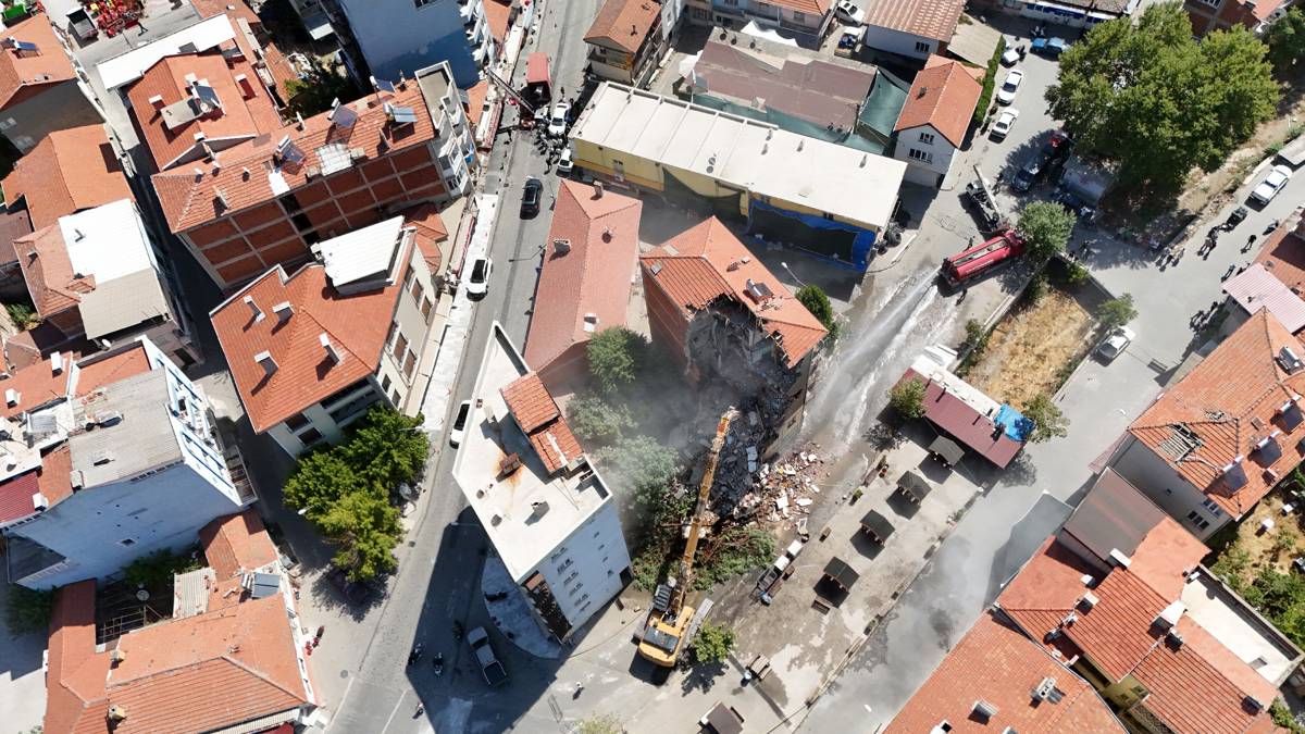 Back-to-back earthquakes shake Turkey’s Balıkesir